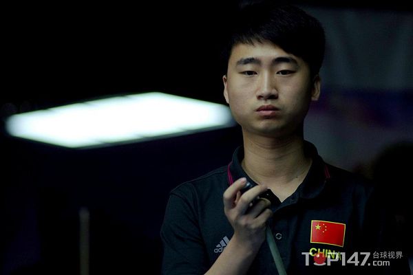 场展开逼抢 场展开逼抢