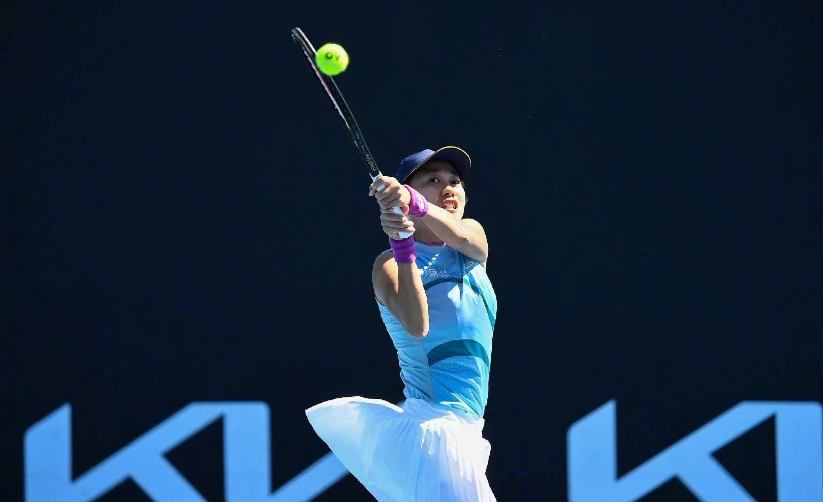 蒙受损失 蒙受损失